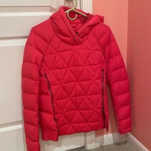Lululemon “Fluffed up” Pull Over Down Coat